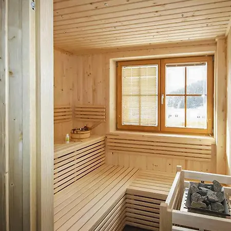 Mit Sauna *